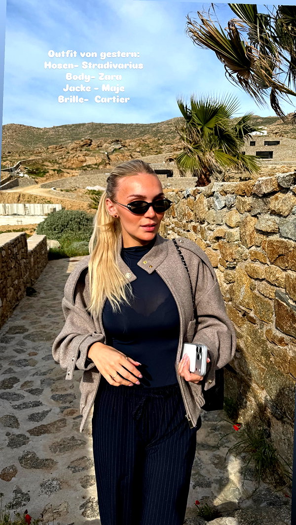 alexis.blond instagram image archive image