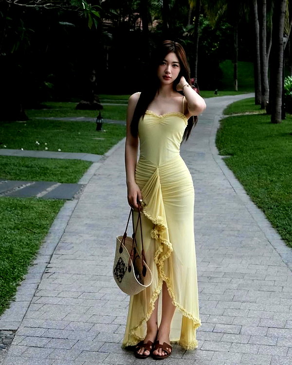 lyhythuedoxinh instagram image archive image