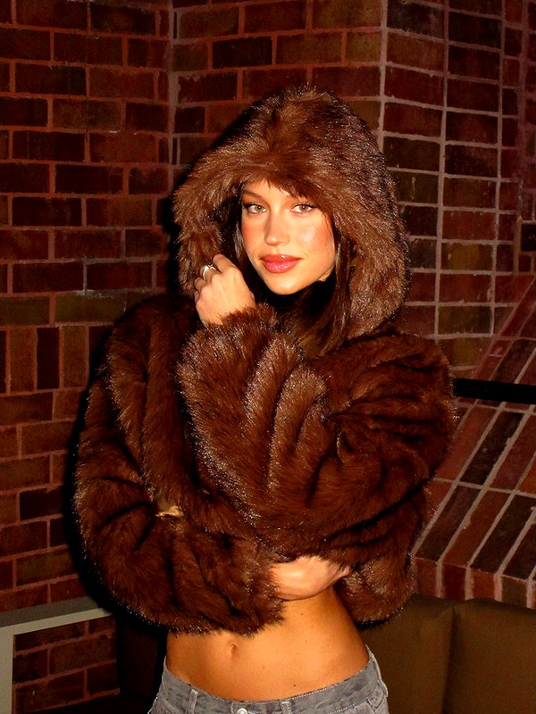 olivia.mathers instagram image archive image