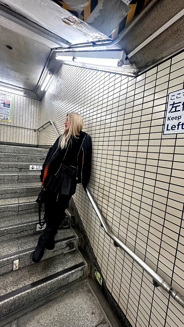 avestanova instagram image archive image