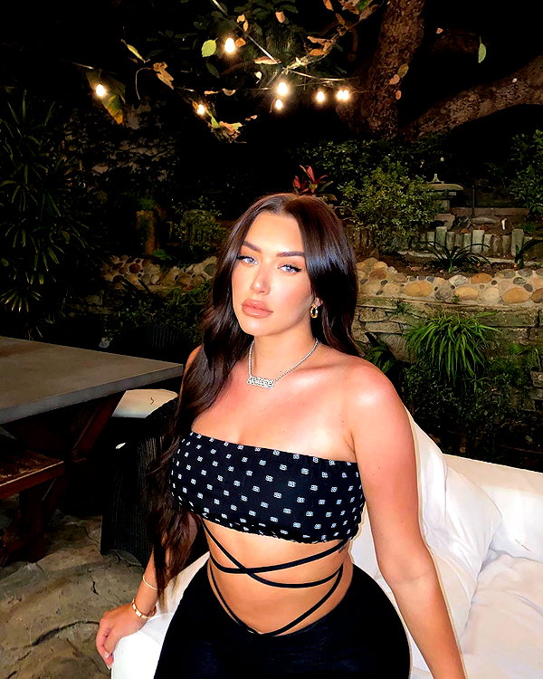 staskaranikolaou instagram image archive image