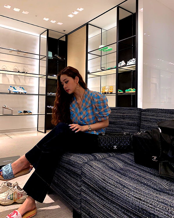dear.zia instagram image archive image
