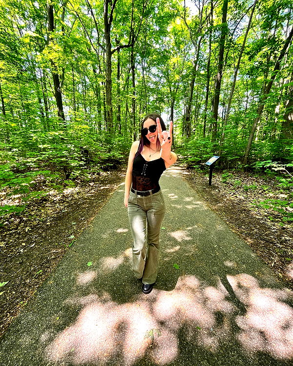 megann_eliizabeth instagram image archive image