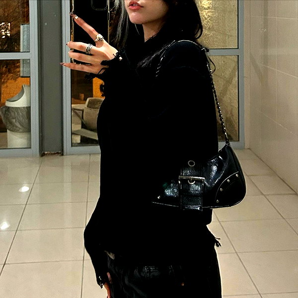 ayash.hila instagram image archive image