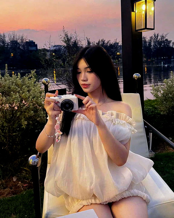 lyhythuedoxinh instagram image archive image