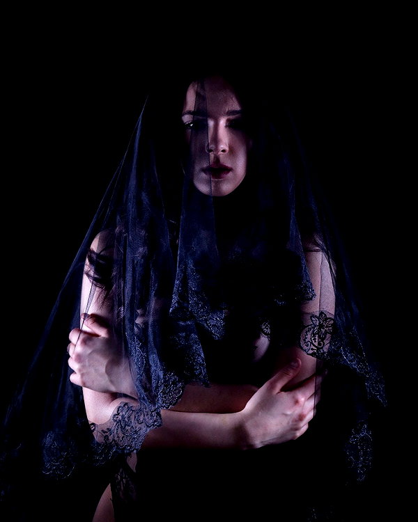 suspiria.em instagram image archive image