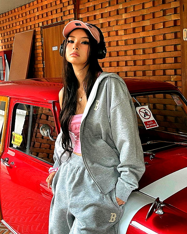 ll.lu1s instagram image archive image