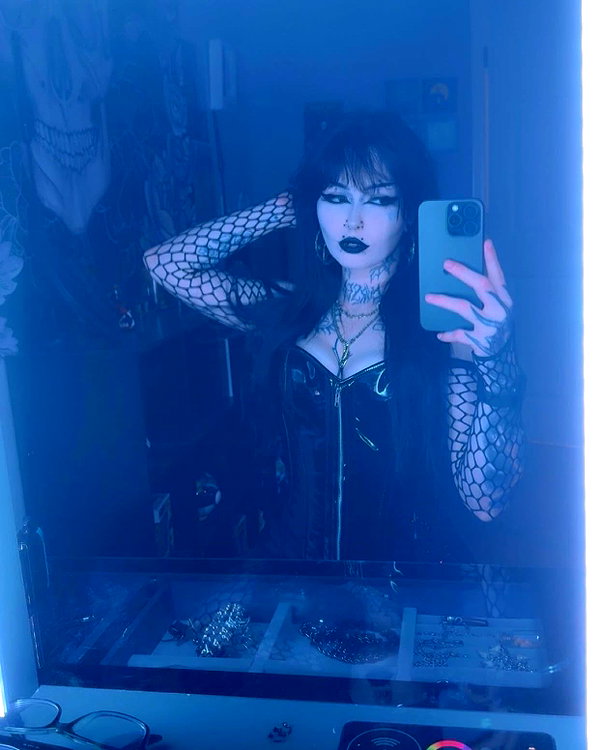 machine_mommy instagram image archive image
