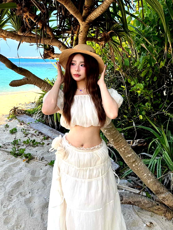 lyhythuedoxinh instagram image archive image