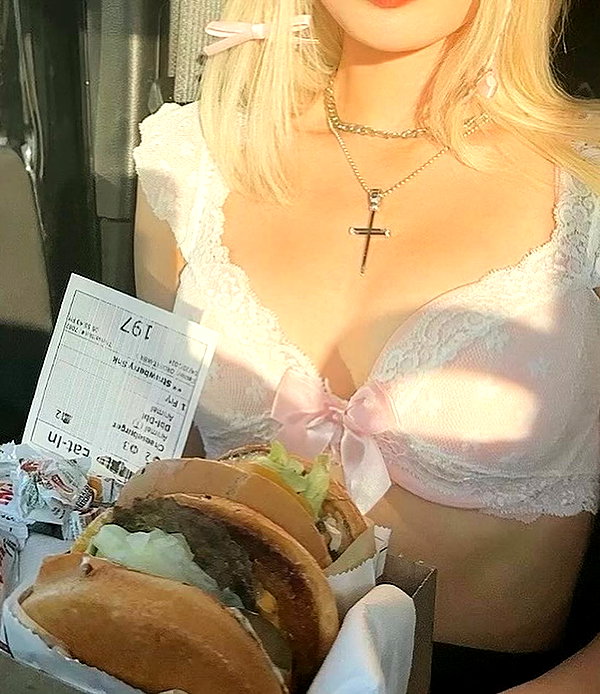 jessie.ra3 instagram image archive image