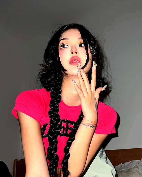 ll.lu1s instagram image archive image