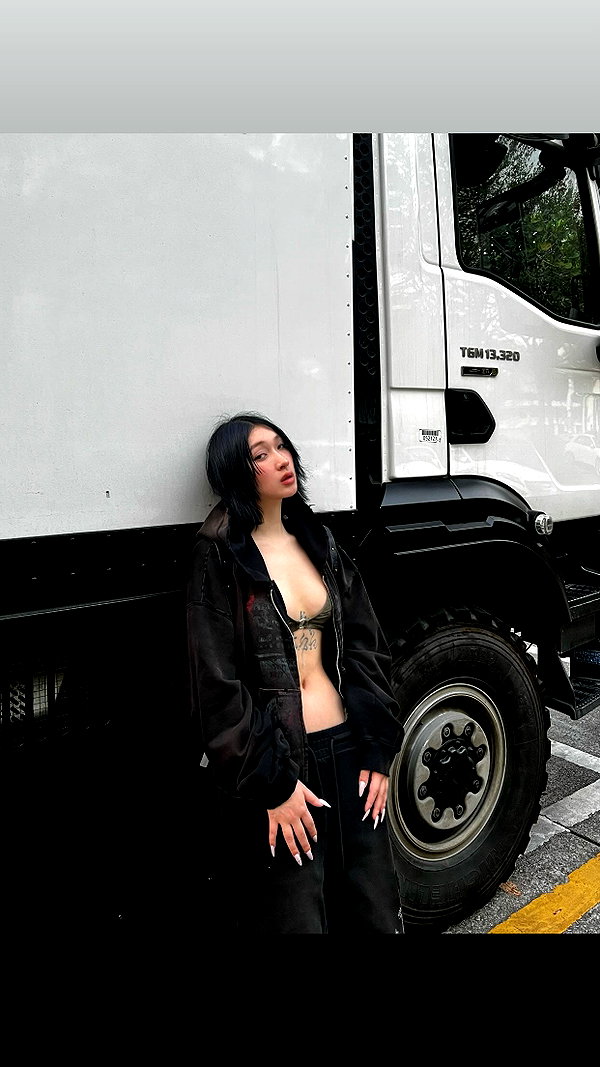 moka997k.y instagram image archive image