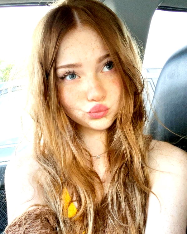 dollyemi instagram image archive image