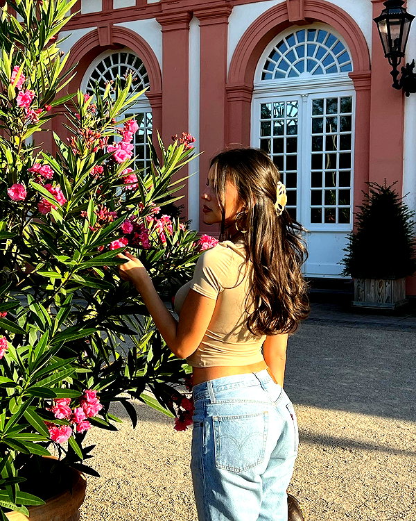 zoeliss instagram image archive image