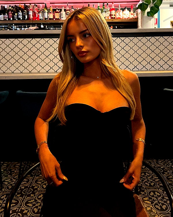 brontesheppeard instagram image archive image