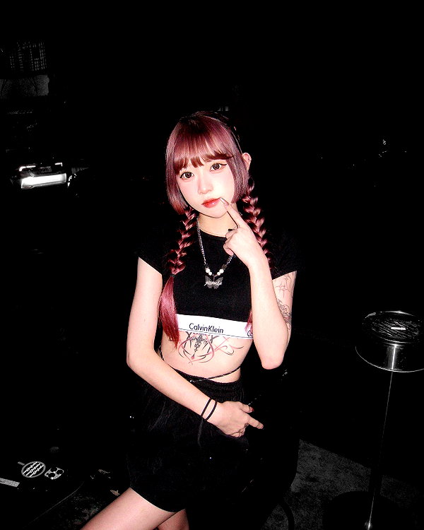 nixqq.425_ instagram image archive image