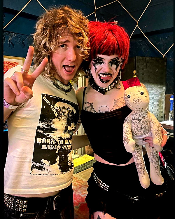 yeahimcaroline instagram image archive image