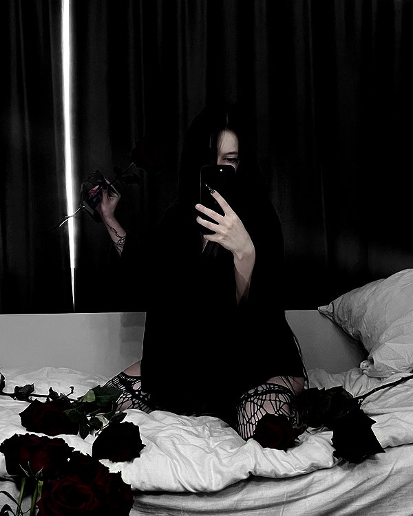 glowmoonshorty instagram image archive image