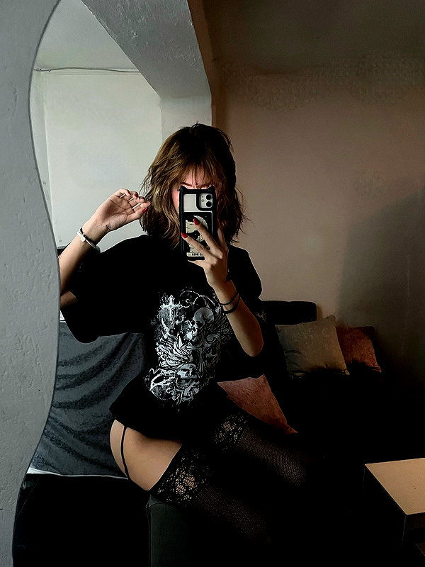 shevaal_x instagram image archive image