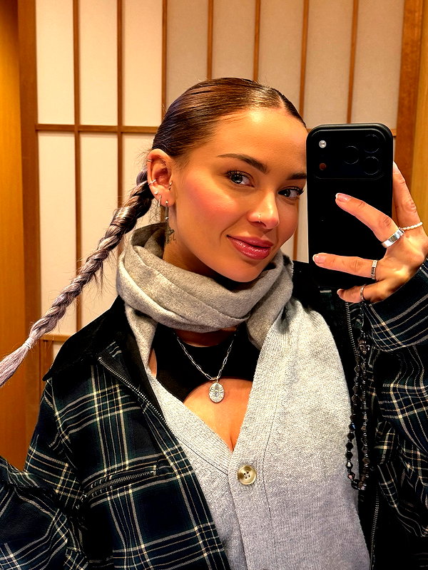 itshayleydavies instagram image archive image