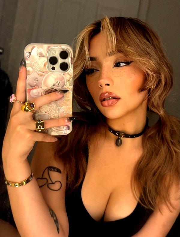 v.qx instagram image archive image