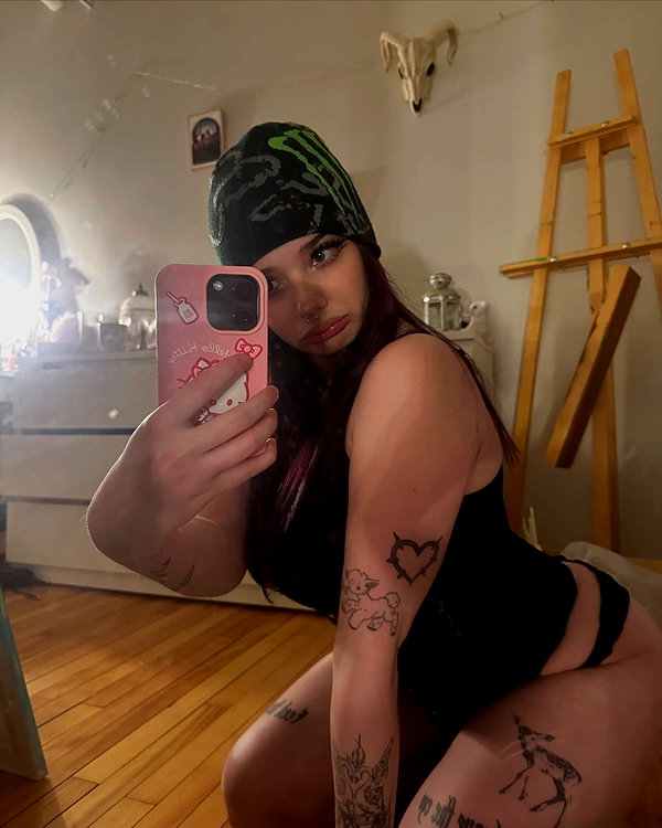 kaitfuckinglyn instagram image archive image