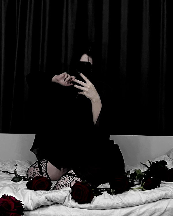 glowmoonshorty instagram image archive image