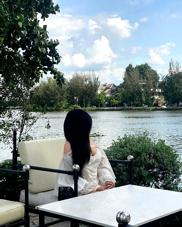 lyhythuedoxinh instagram image archive image