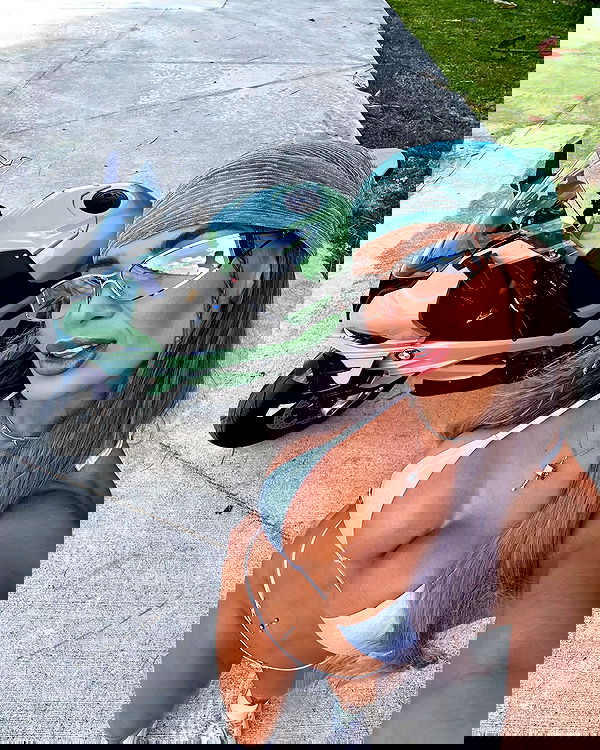 itshayleydavies itshayleydavies archive image