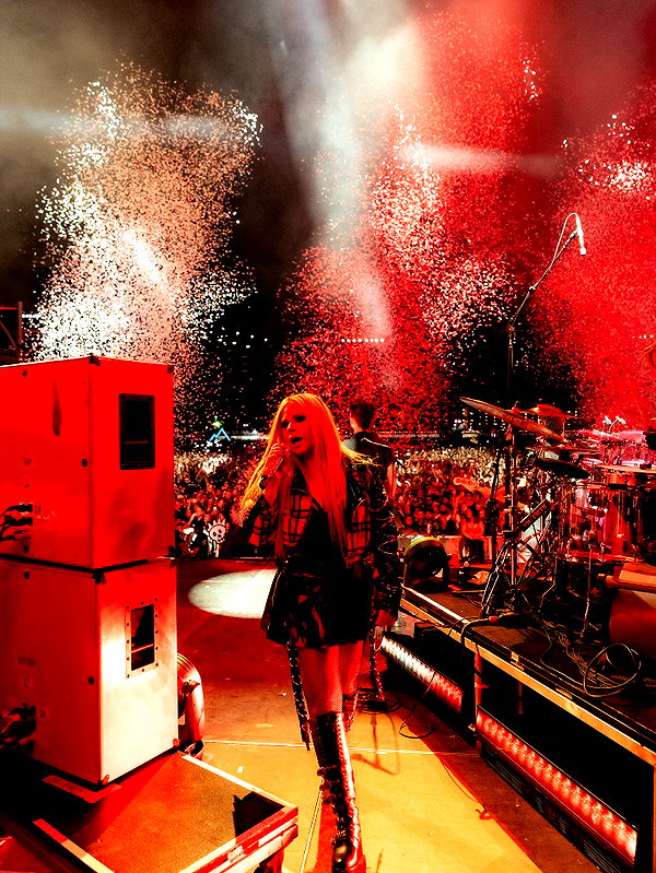 avrillavigne instagram image archive image