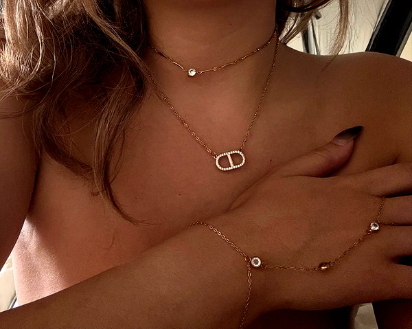 v.qx instagram image archive image