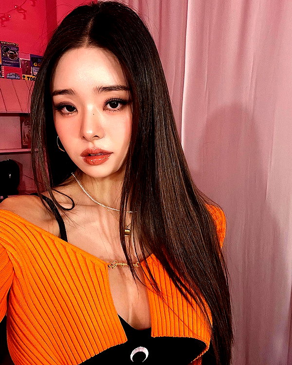 dear.zia instagram image archive image