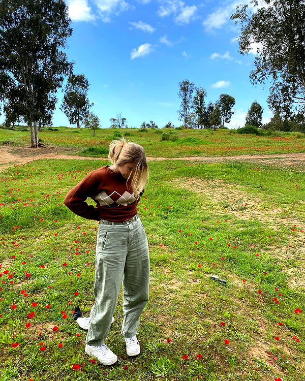 lila.garnik instagram image archive image