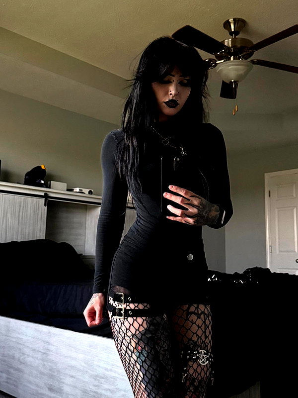 machine_mommy instagram image archive image