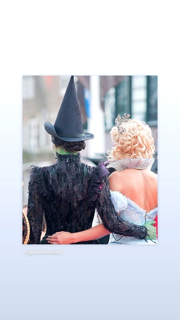 arianagrande instagram image archive image