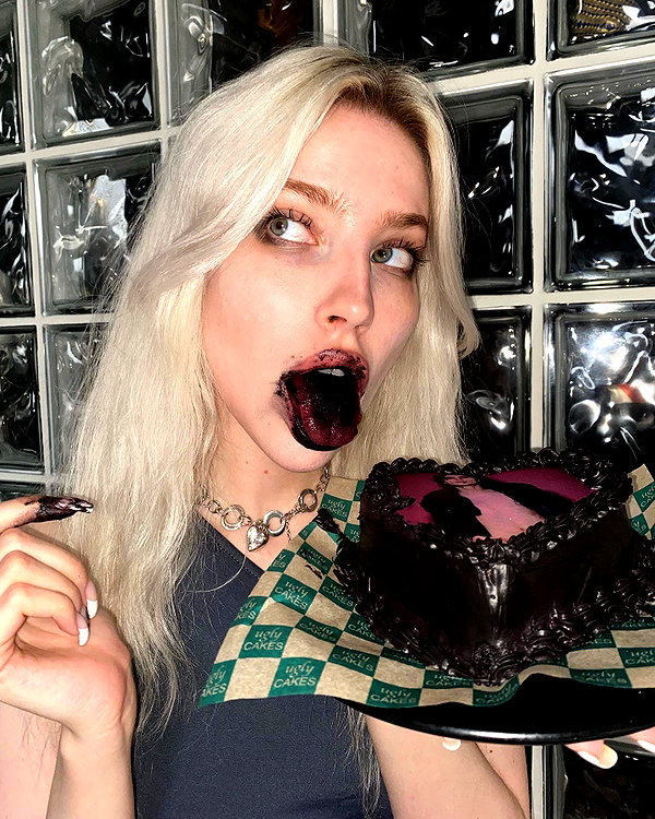anya4everr instagram image archive image