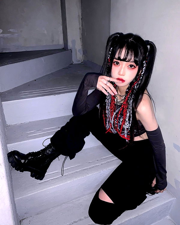 nixqq.425_ instagram image archive image