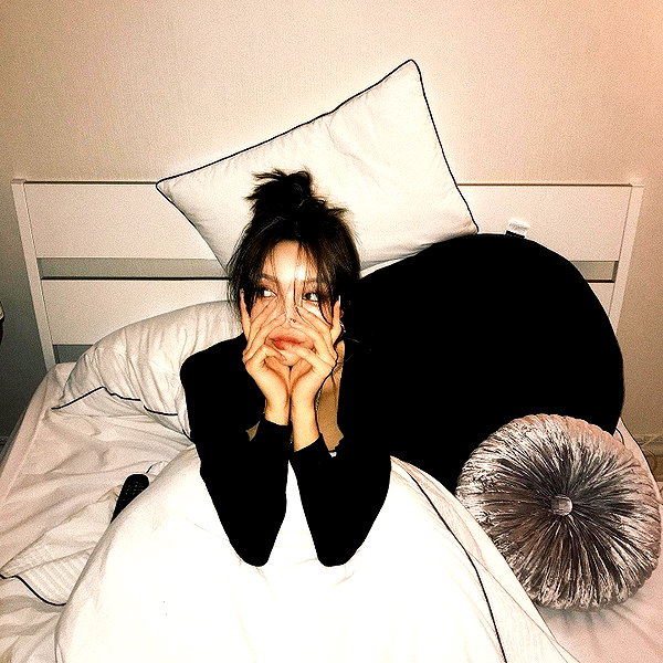 Archived image from @heroineseen on Instagram