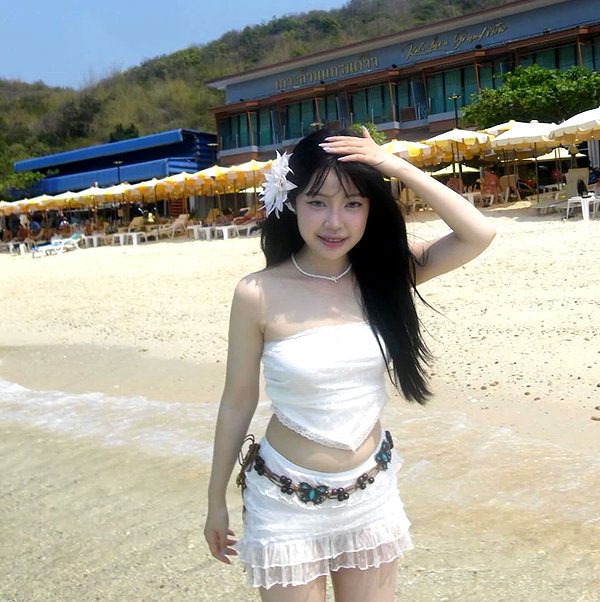 lyhythuedoxinh instagram image archive image