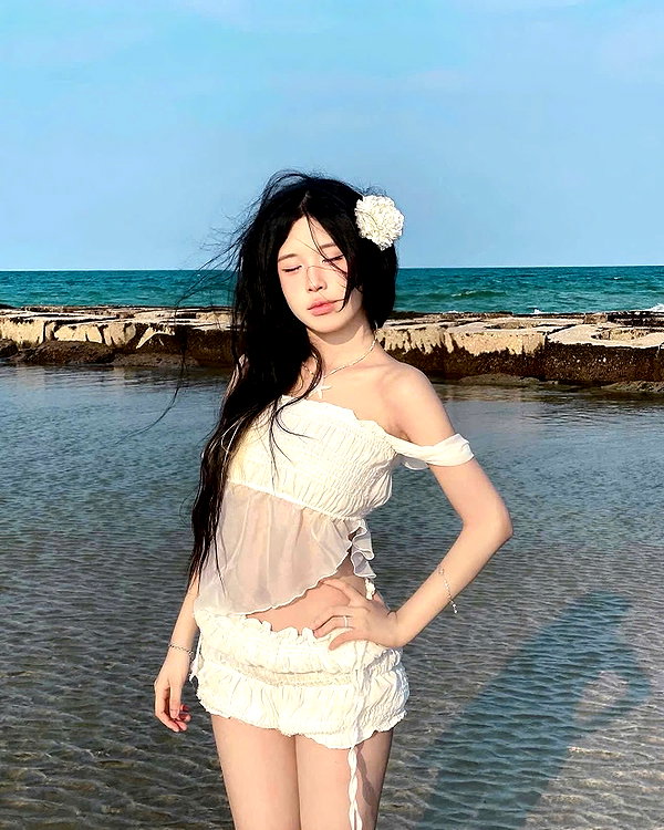 lyhythuedoxinh instagram image archive image