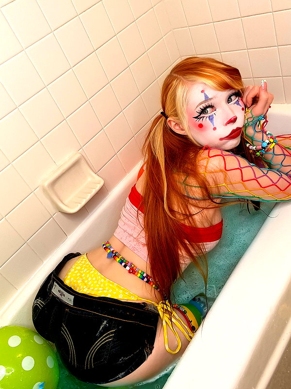 lola.luvgood instagram image archive image