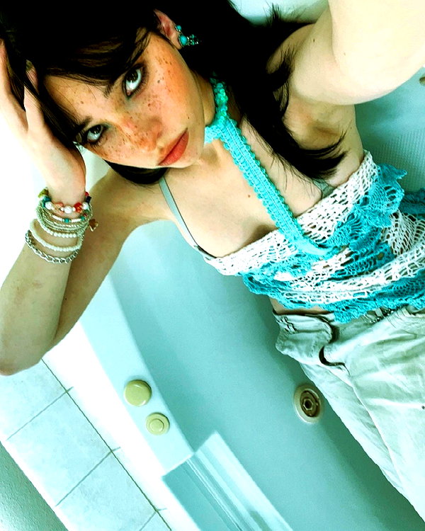luvstuff3r instagram image archive image