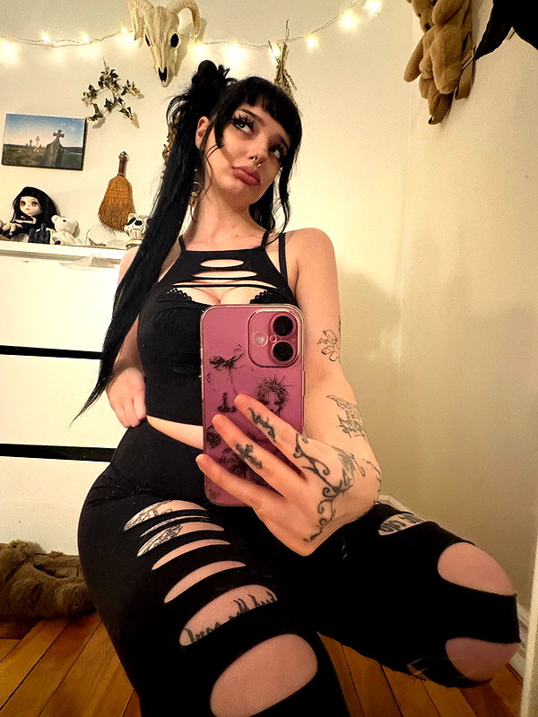 kaitfuckinglyn instagram image archive image