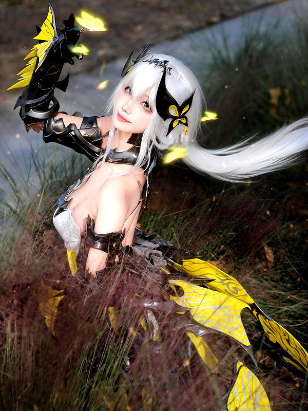 xier_cos instagram image archive image