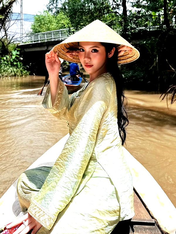 lyhythuedoxinh instagram image archive image