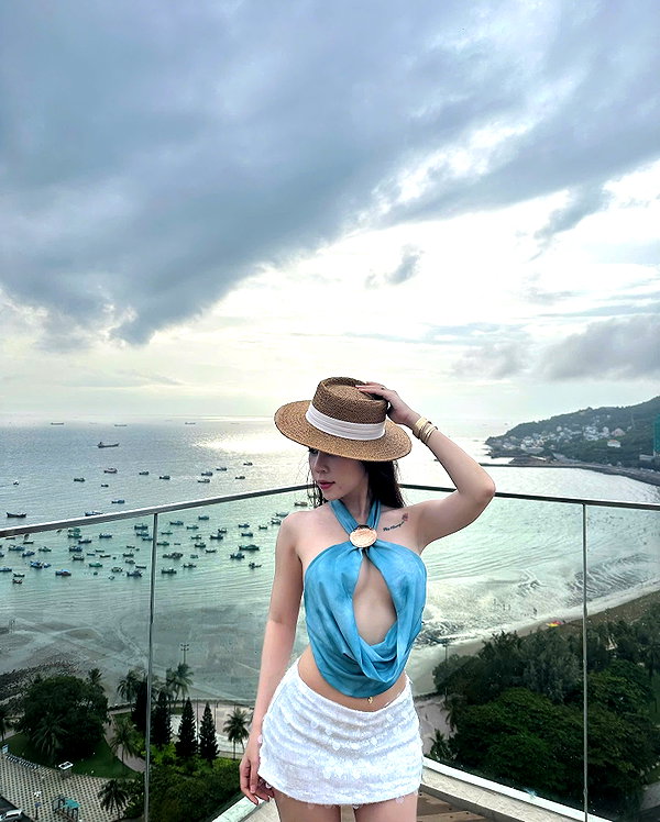 lyhythuedoxinh instagram image archive image