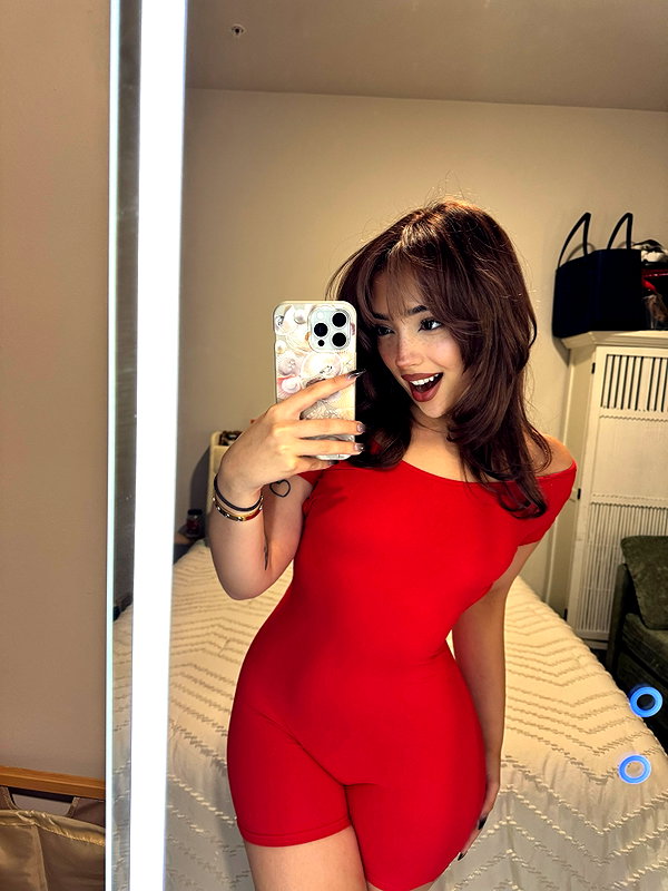 v.qx instagram image archive image