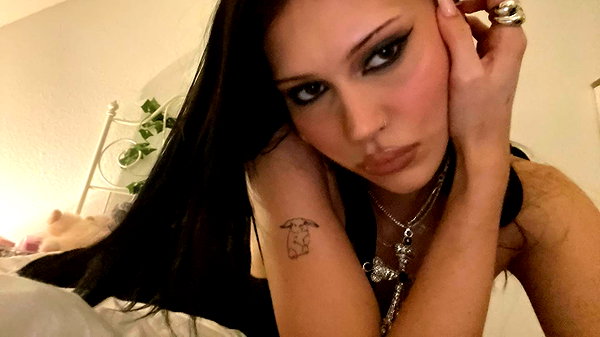 karolinaawasik instagram image archive image