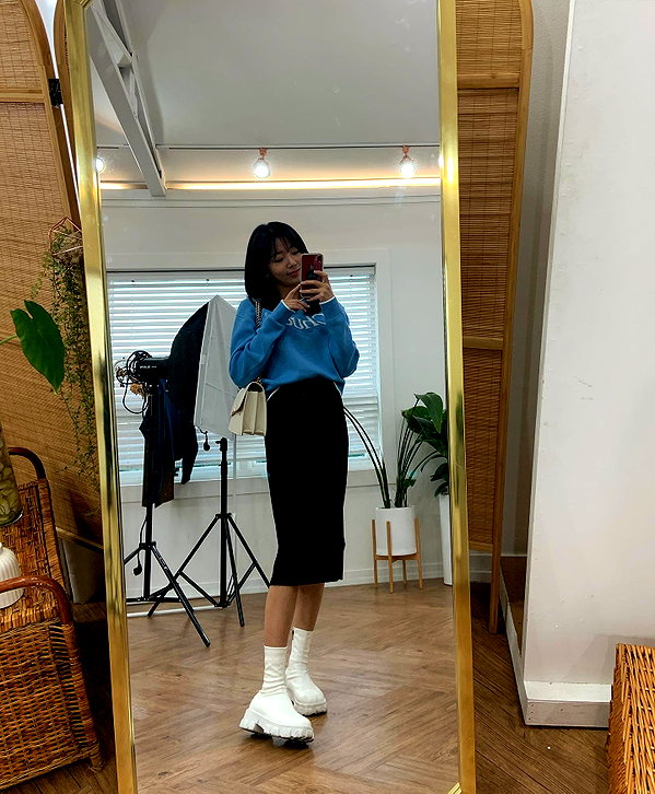 hyeweon__ instagram image archive image
