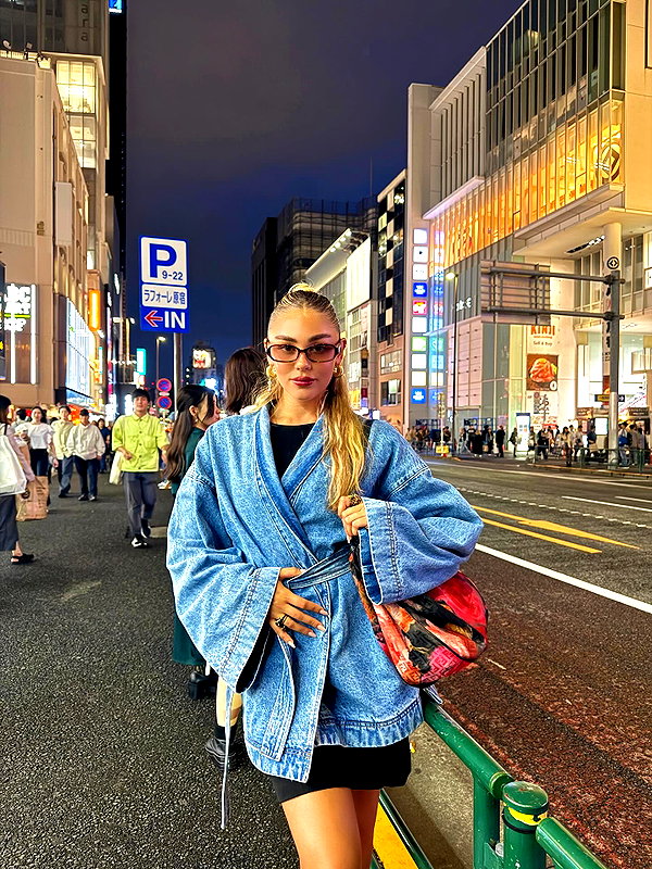 maya.keyy instagram image archive image